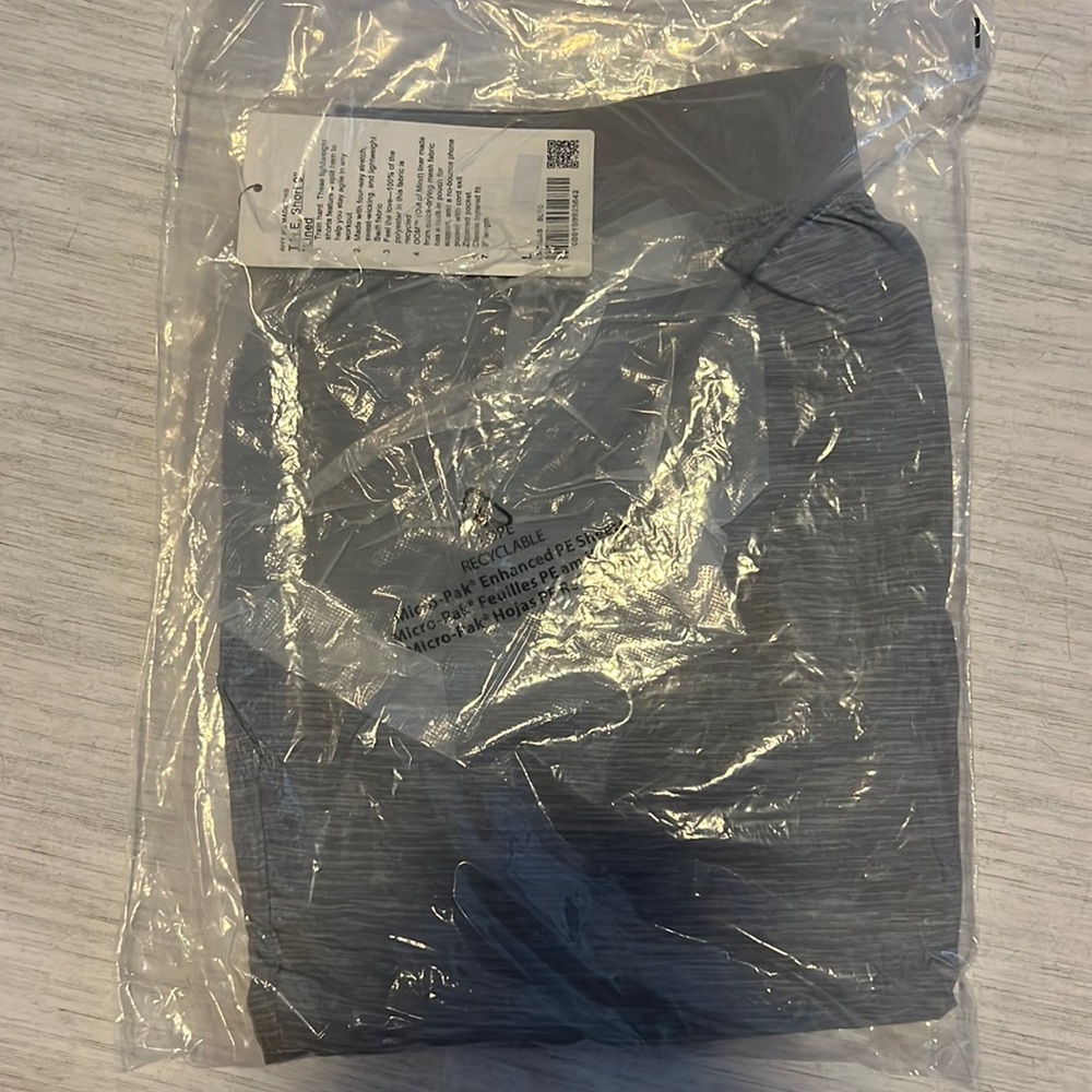 Lululemon T.H.E. Short 9” lined
